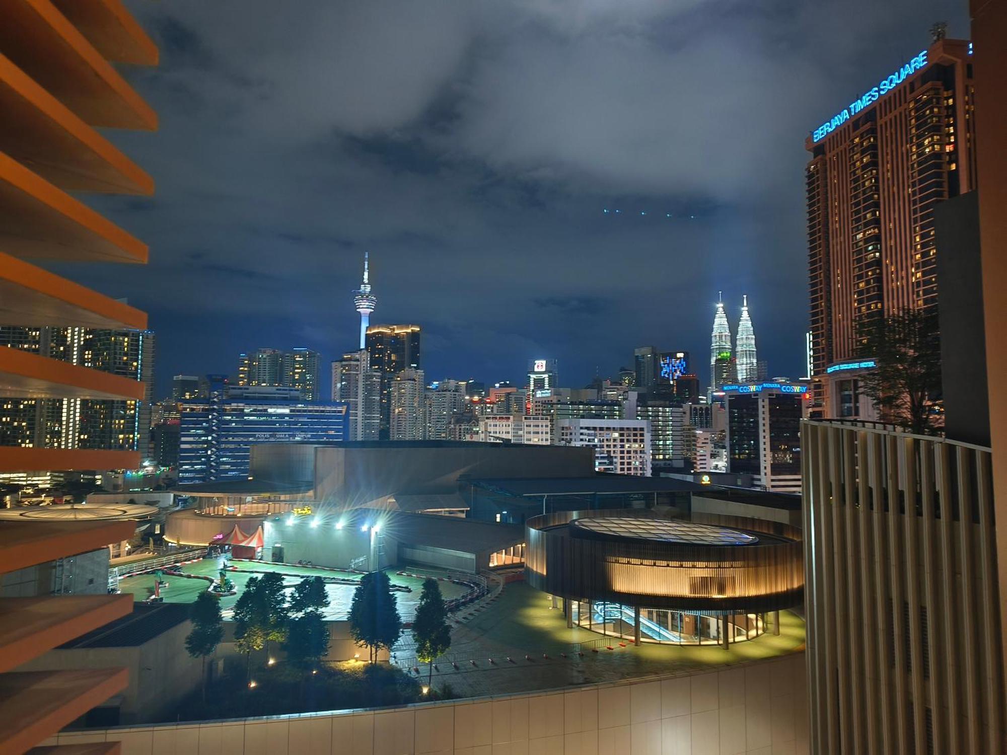 Lucentia Suites Klcc By City View Kuala Lumpur Exterior photo